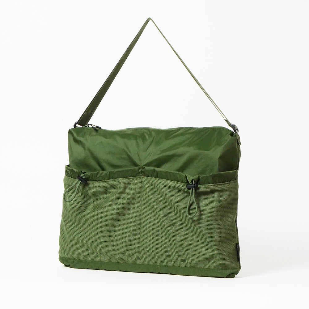 パッカブルショルダーバッグ