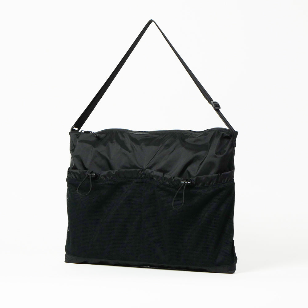 パッカブルショルダーバッグ