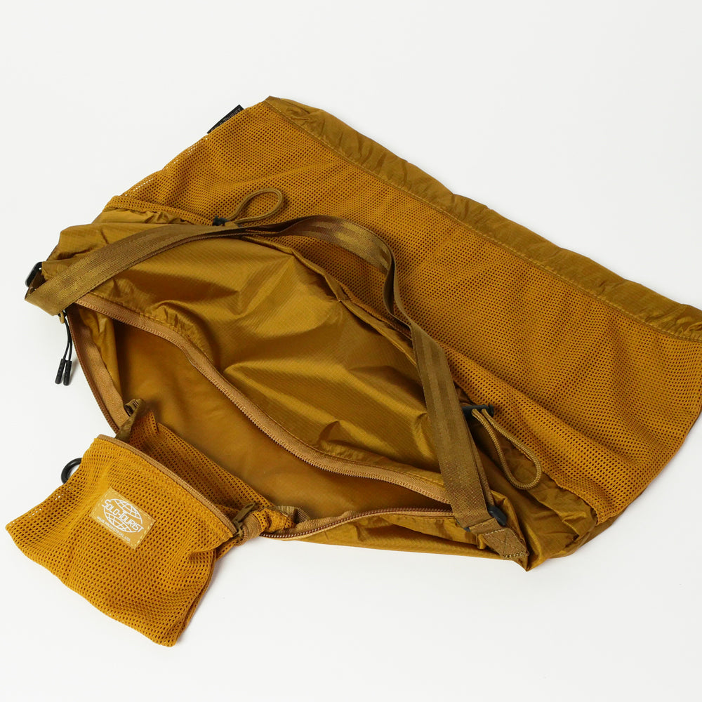 パッカブルショルダーバッグ